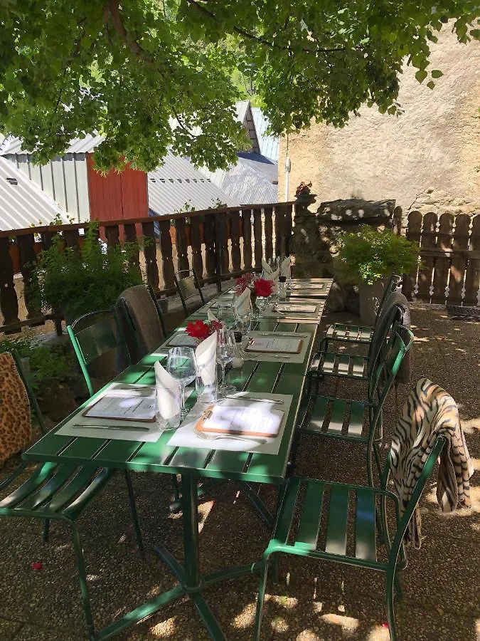 מלון אוריס Auberge De La Foret
