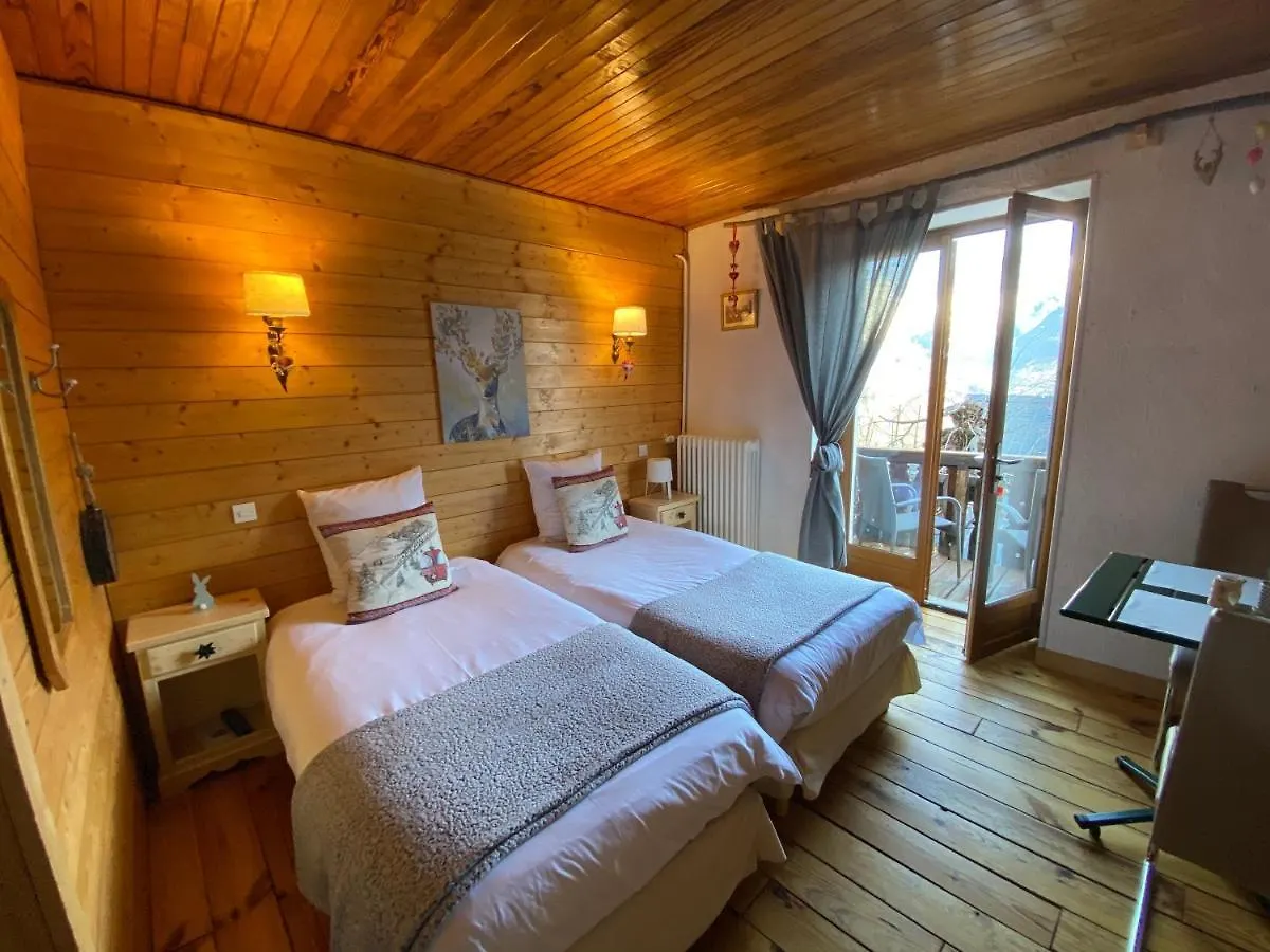 אוריס Auberge De La Foret מלון